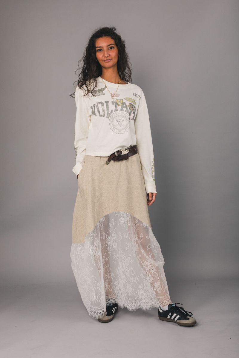 spetskjol, vit och beige 